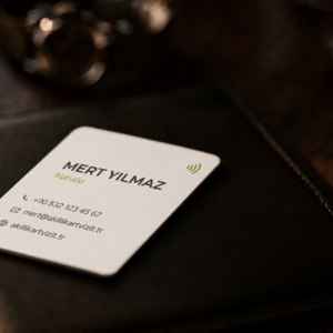 Beyaz NFC Akıllı Kartvizit