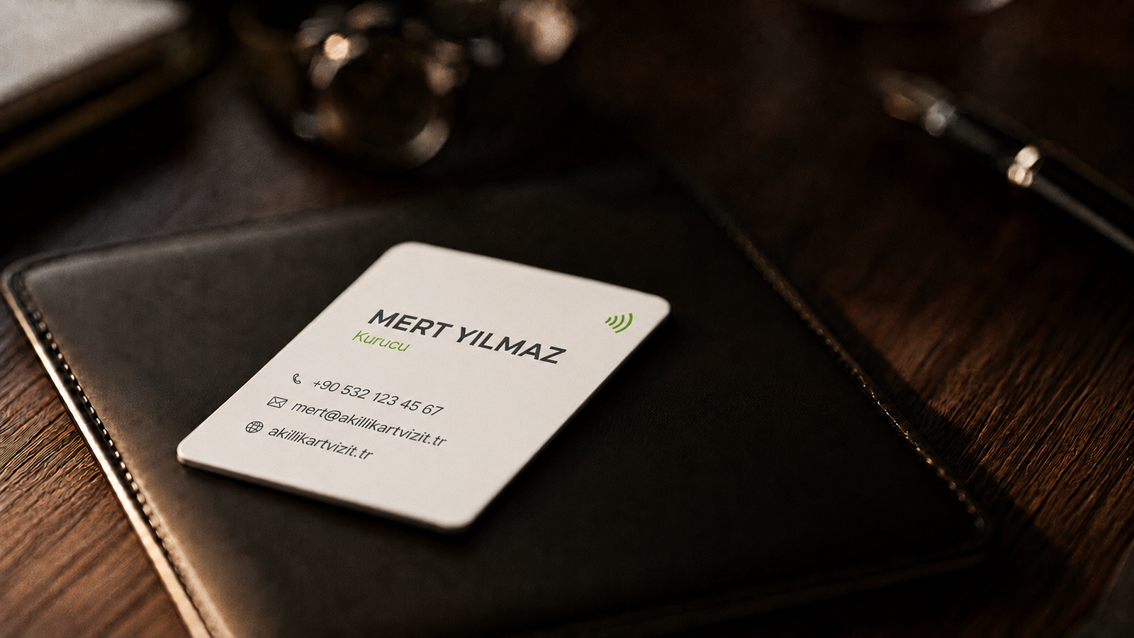Beyaz NFC Akıllı Kartvizit