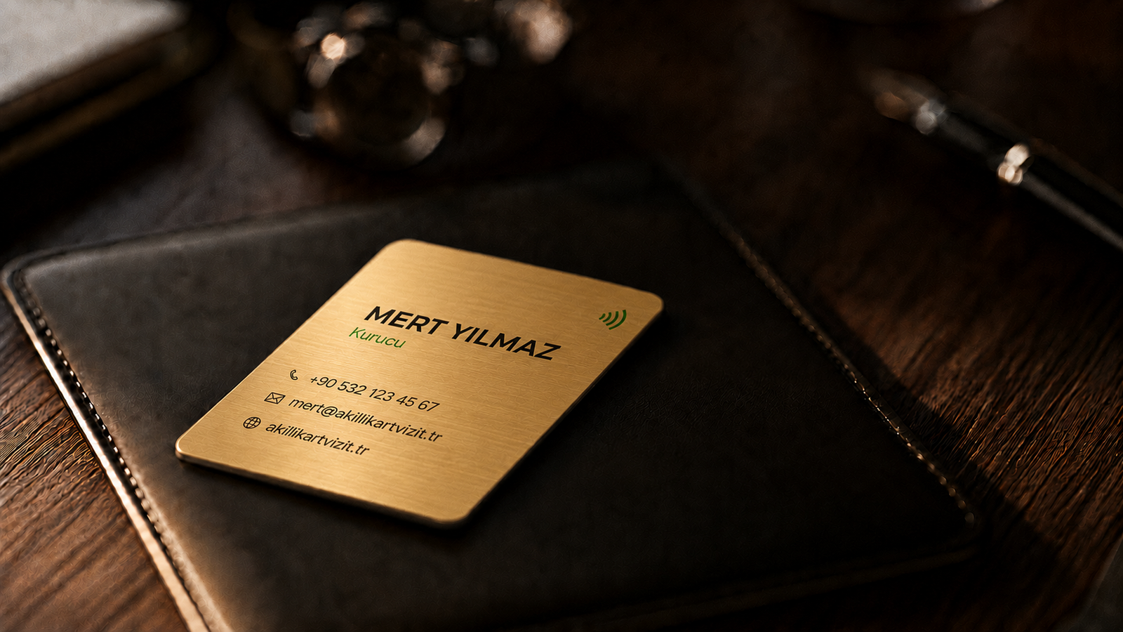Altın Metal NFC Akıllı Kartvizit